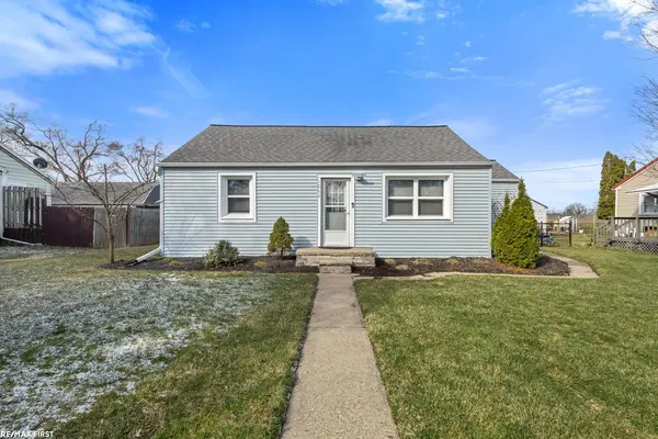 1060 S Kalamazoo AVE, Marshall, MI 49068