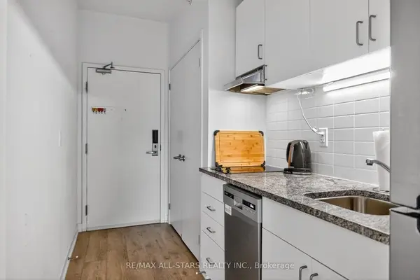 1800 Simcoe ST N #220, Oshawa, ON L1G 4X9