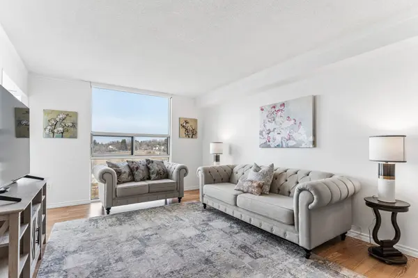 40 Harding BLVD W #1001, Richmond Hill, ON L4C 9S5