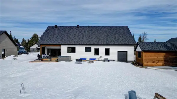 10 Bancroft Ridge DR, Bancroft, ON K0L 1C0