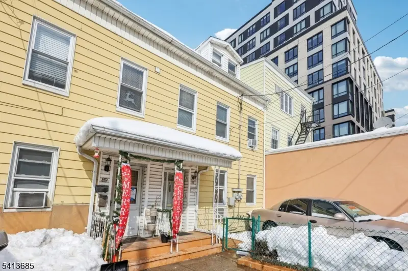 87 Union St, Newark City, NJ 07105