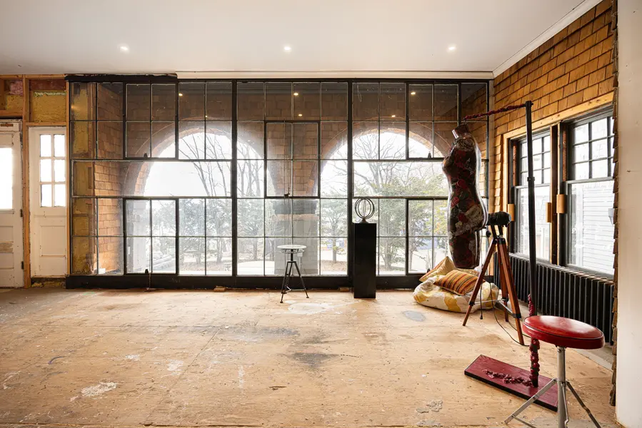 3025 Queen ST E, Toronto E06, ON M1N 1A5