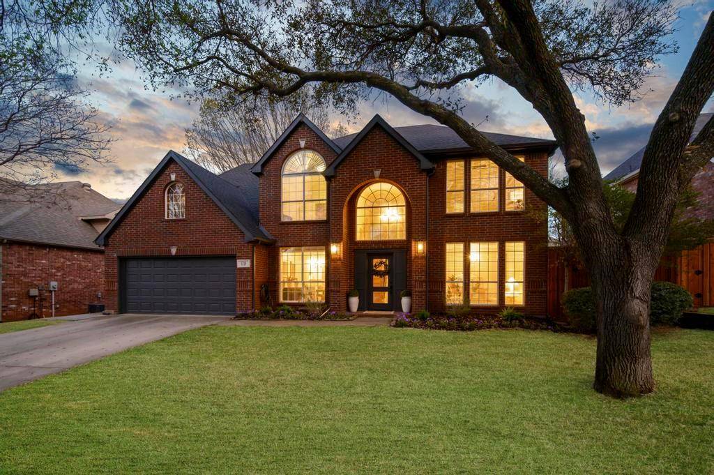 2716 Pin Oak Drive, Grapevine, TX 76051