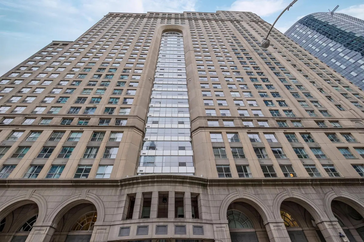 25 The Esplanade N/A #1922, Toronto C08, ON M5E 1W5