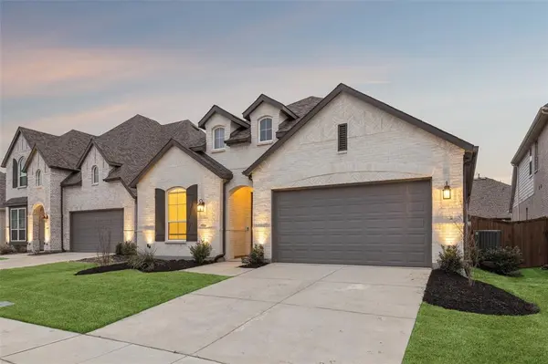 1144 Saddle Ridge Drive, Aubrey, TX 76227