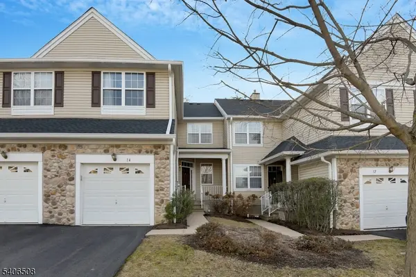 14 Scarlet Oak Dr, Montgomery Twp., NJ 08540