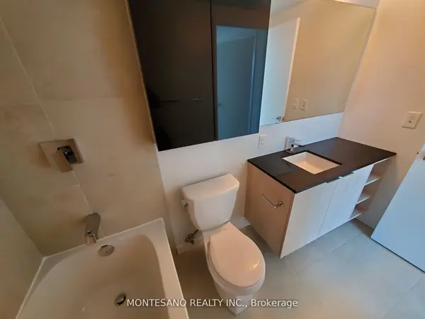 31 Tippett RD W #556, Toronto C06, ON M3H 0C8