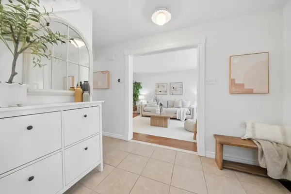 621 Beckworth SQ, Pickering, ON L1V 3X3