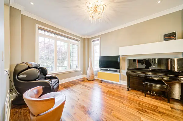 229 Hunterwood Chase, Vaughan, ON L6A 4R2