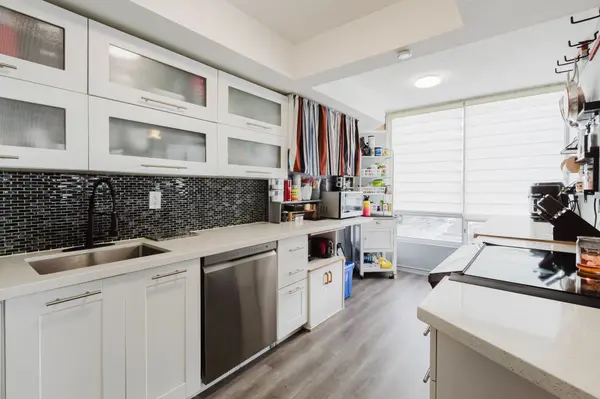 26 Hanover RD #1101, Brampton, ON L6S 4T2