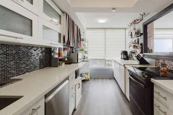 26 Hanover RD #1101, Brampton, ON L6S 4T2