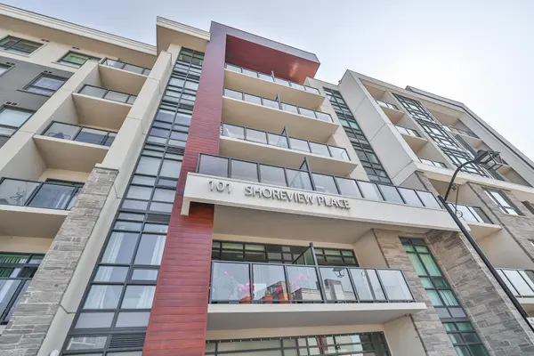 101 Shoreview PL #122, Hamilton, ON L8E 0K2