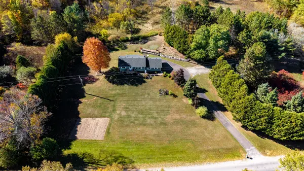 255 Flat RD, Greater Madawaska, ON K0J 1N0