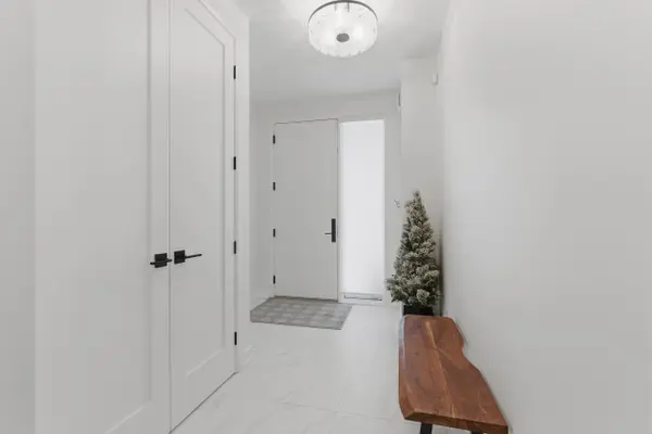 14 Arsenault CRES, Pelham, ON L0S 1E6