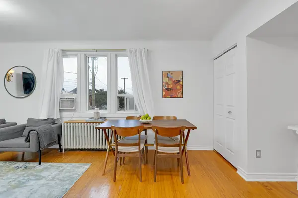 2 Vineland AVE #15, Hamilton, ON L8M 1R4