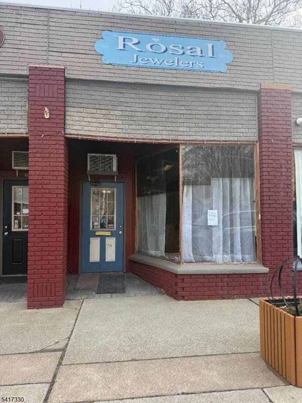 4 Market St, Belvidere Twp., NJ 07823