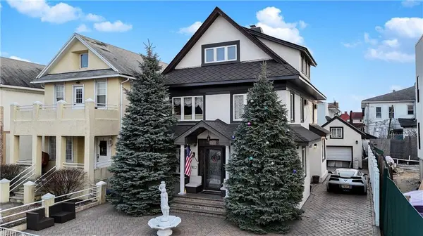 3822 Cypress AVE, Brooklyn, NY 11224