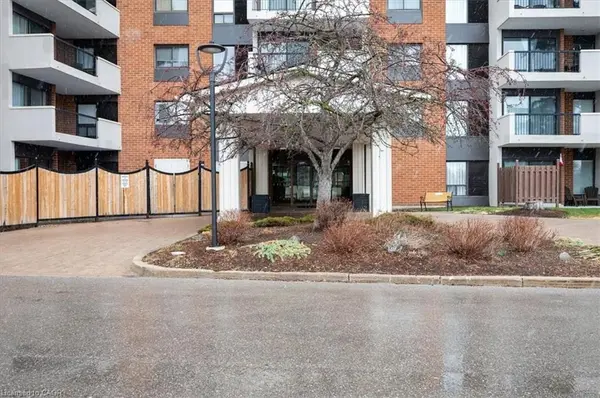 260 Sheldon AVE N #609, Kitchener, ON N2H 6P2