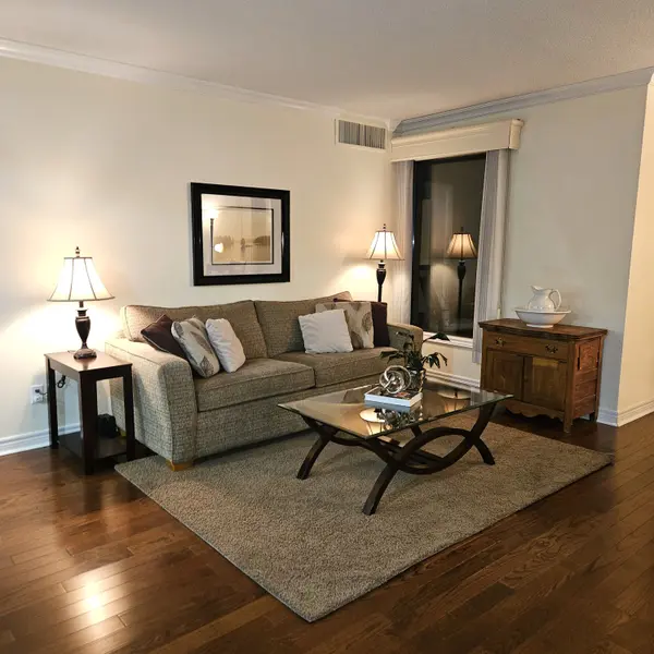 260 Sheldon AVE N #609, Kitchener, ON N2H 6P2