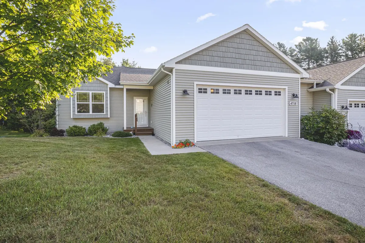 4758 Kodiak DR, Long Lake Twp, MI 49685