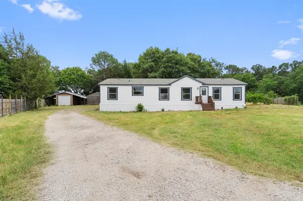 5901 Vinery Lane, Joshua, TX 76058