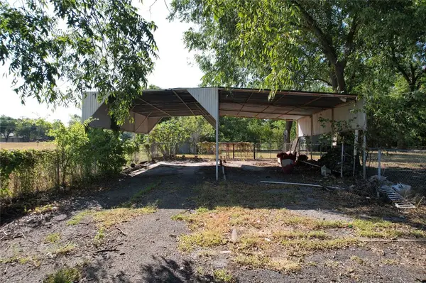 118 N Crescent Street, Gorman, TX 76454