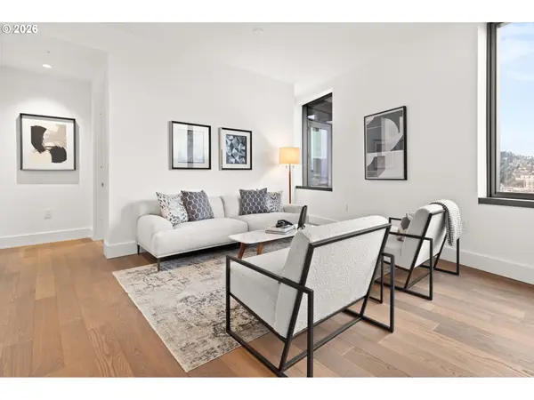 550 SW 10TH AVE #3004, Portland, OR 97205