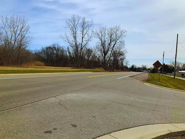 38720-38900 Utica RD, Sterling Heights, MI 48310