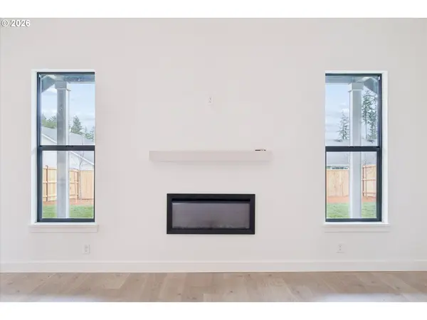 88105 WYMORE LN, Veneta, OR 97487