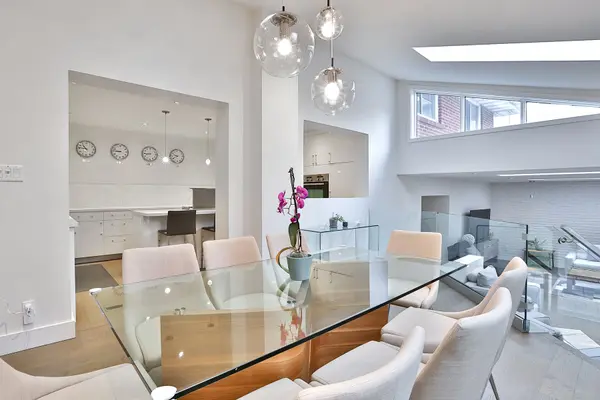 34 Scarcliff GDNS, Toronto E08, ON M1E 2A2