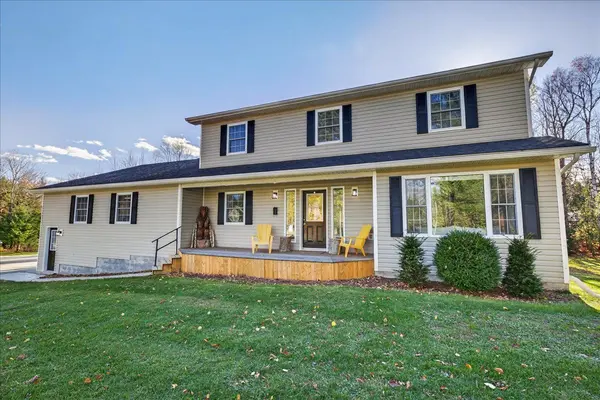 14 Bronze Bird CRES, Clearview, ON L0M 1N0