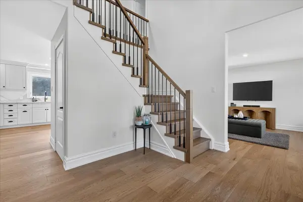 14 Bronze Bird CRES, Clearview, ON L0M 1N0