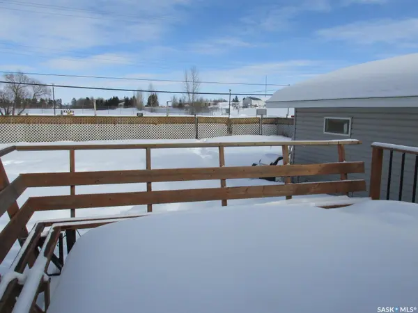 205 6th STREET N, Nipawin, SK S0E 1E0