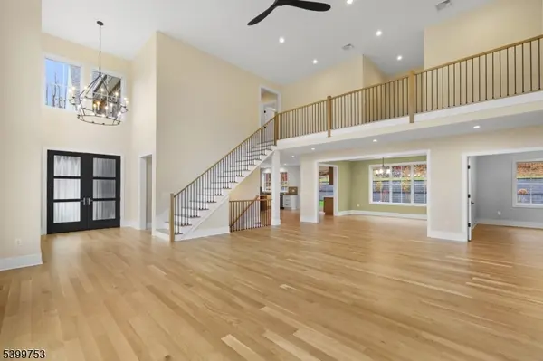 10 Twin Brooks Ct, Warren Twp., NJ 07059