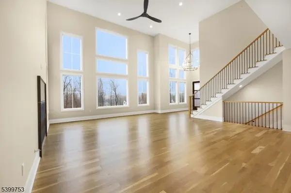 10 Twin Brooks Ct, Warren Twp., NJ 07059