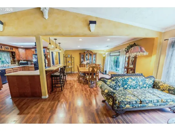 1121 YEUST RD, Azalea, OR 97410