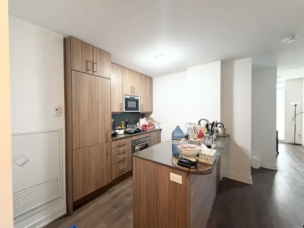 297 College ST #823, Toronto C01, ON M5T 0C2