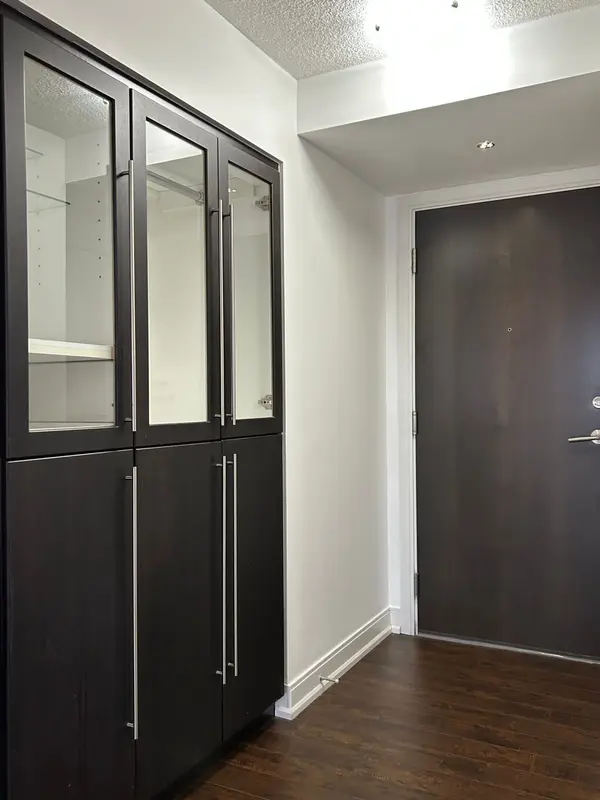 125 Village Green SQ #3203, Toronto E07, ON M1S 0G4