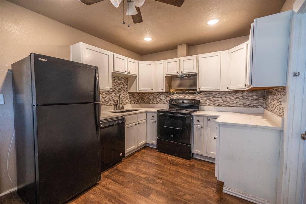203 W Purdom Avenue, Alvarado, TX 76009