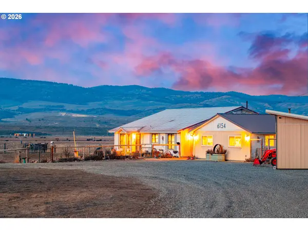 6154 JOHN DAY HWY, Ironside, OR 97908