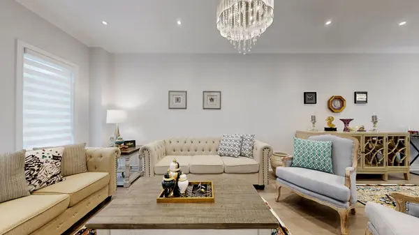 31 Mulholland DR, Vaughan, ON L4J 7T7