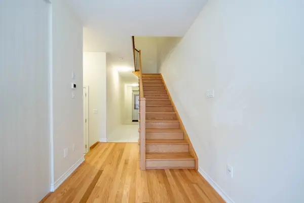 1420 Oakmont Common, Burlington, ON L7P 0V8