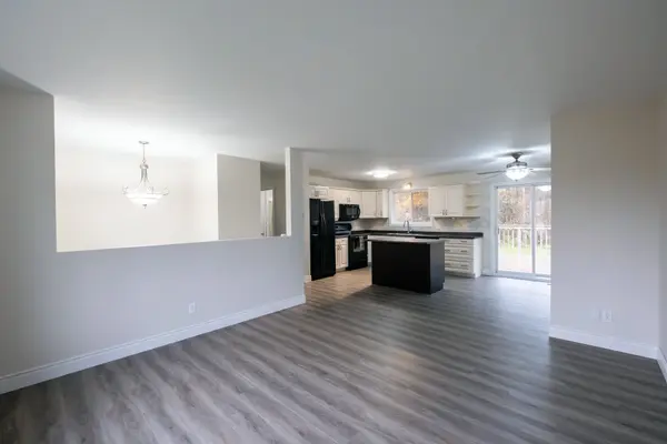 113 Barcovan Beach RD, Quinte West, ON K0K 1L0