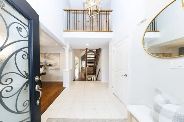 58 Tulip ST, Grimsby, ON L3M 0B8