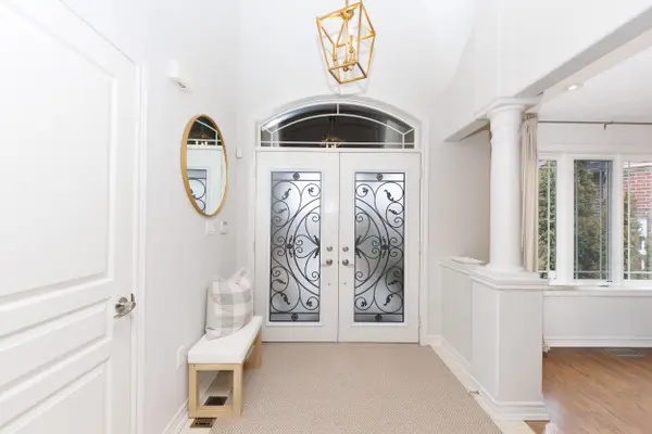 58 Tulip ST, Grimsby, ON L3M 0B8