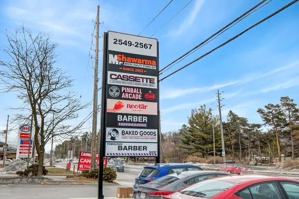 2565 Baseline RD, Parkway Park - Queensway Terrace S And Area, ON K2H 7B3