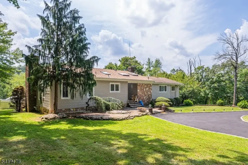 220 Horseshoe Rd, Berkeley Heights Twp., NJ 07922