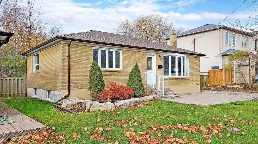 78 Mill ST #Main, Ajax, ON L1S 6K6