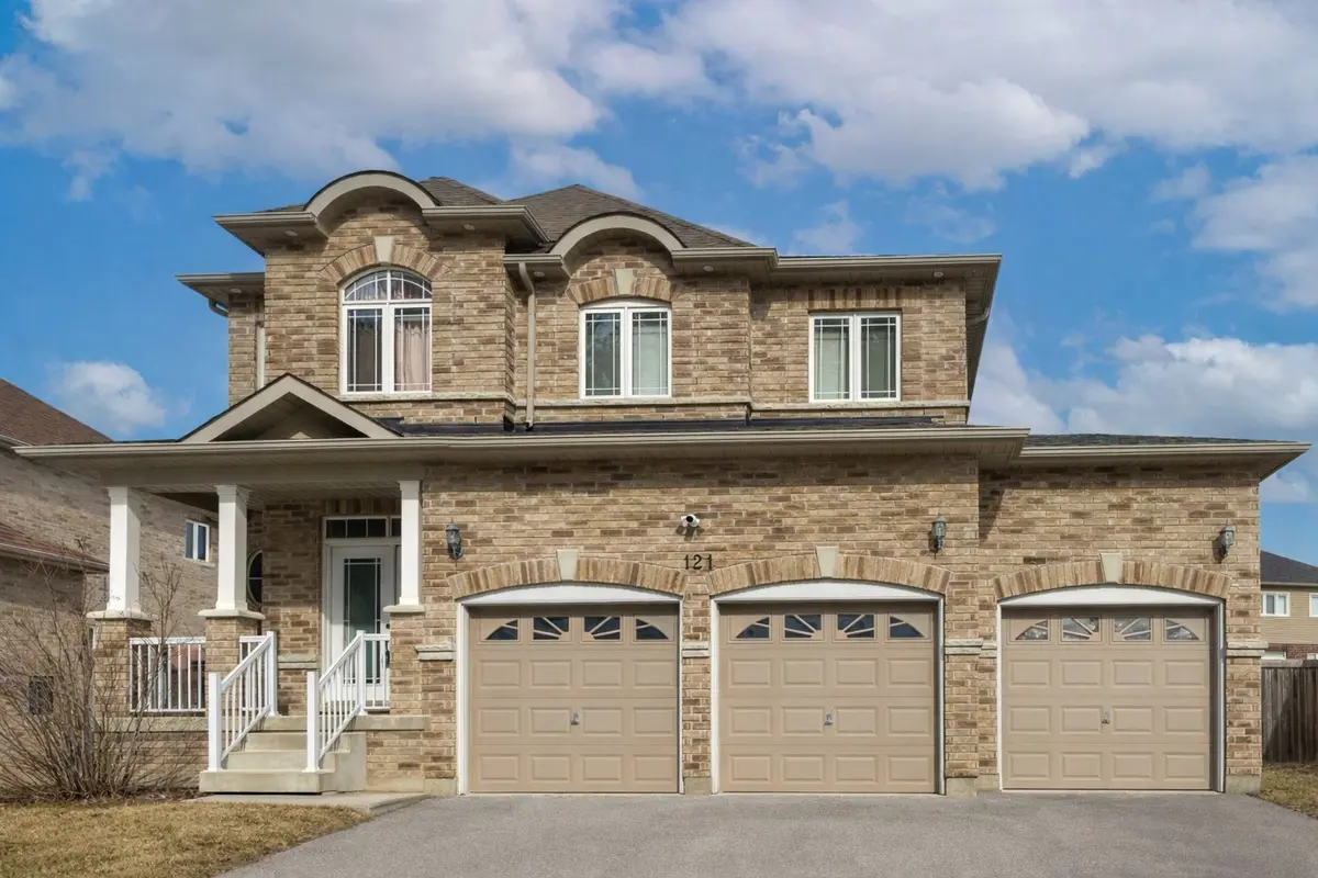 121 Centre ST, Essa, ON L0M 1B0