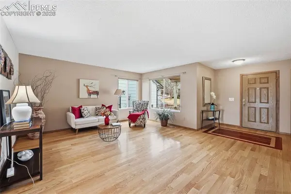 2325 Damon DR, Colorado Springs, CO 80918